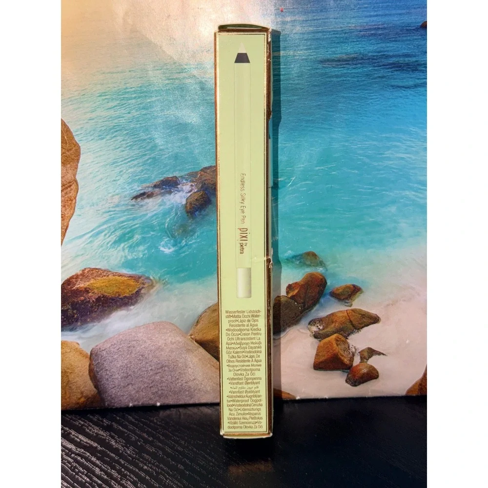 Pixi by Petra Endless Silky Eye Pen Water Resistant Eyeliner PixiGreen 1.2g NEW